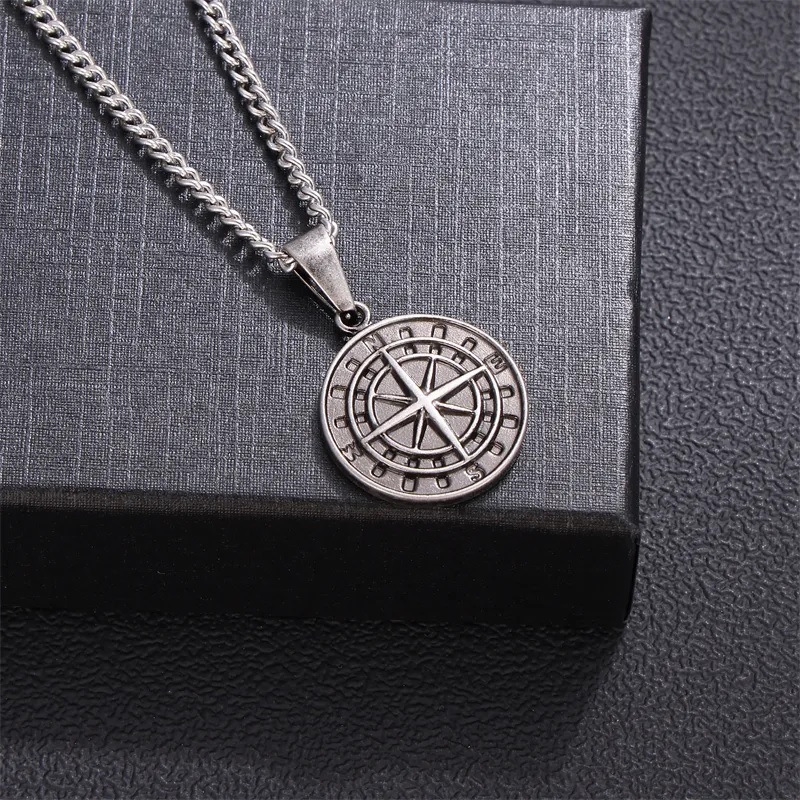 Naszyjnik Compass - Czarny