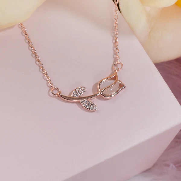 Naszyjnik Rose Flower - Złoty